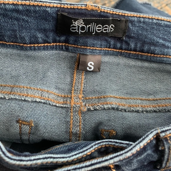 AprilJeans Denim Skirt - Picture 4 of 4